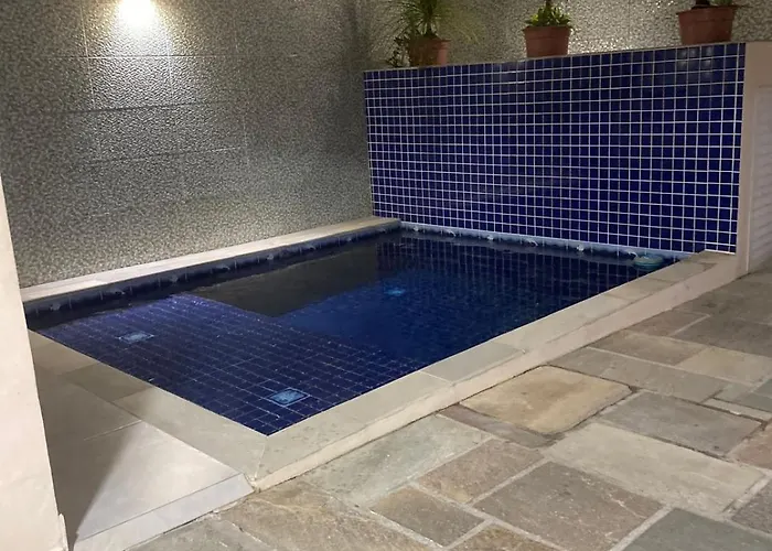 Casa Em Ubatuba Para Ate 12 Pessoas - Com Piscina