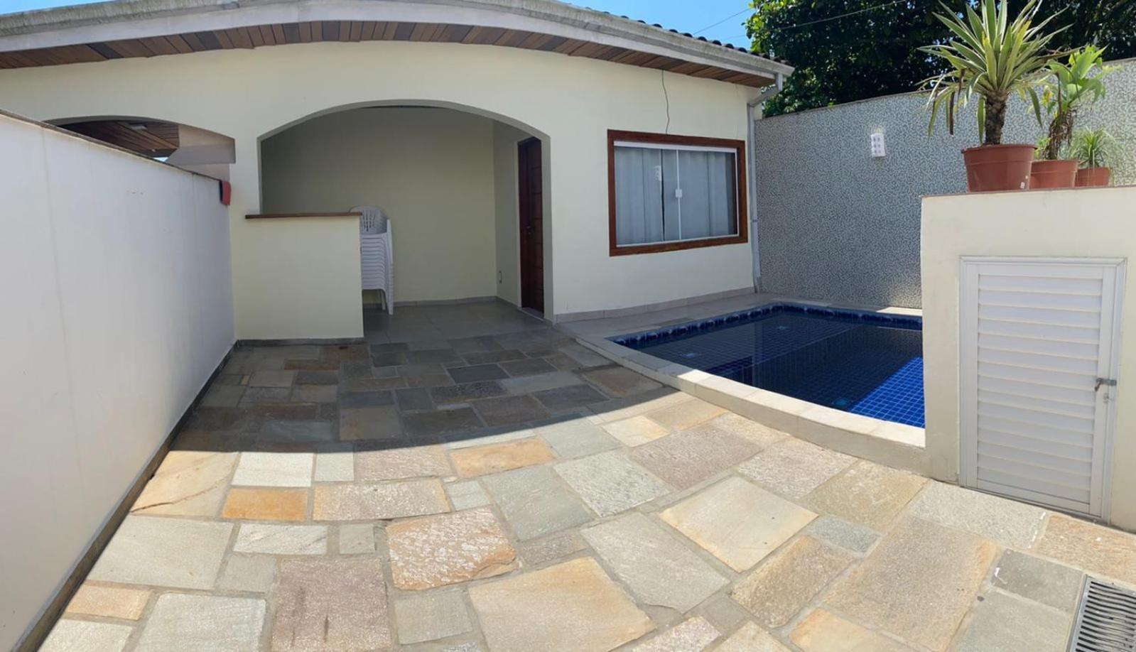 Casa Em Ate 12 Pessoas - Com Piscina